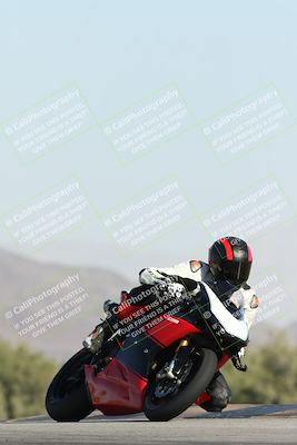 media/Dec-01-2025-Moto Forza (Mon) [[2daa91e15f]]/2-Intermediate Group/Session 2 Turn 9 Entry/